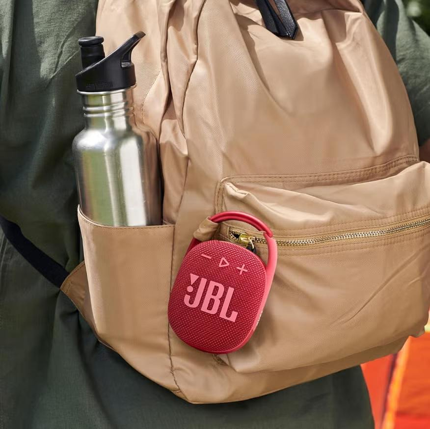 JBL Clip 4: Portable Speaker with Bluetooth, Built-in Battery, Waterproof and Dustproof Feature - Black (JBLCLIP4BLKAM)