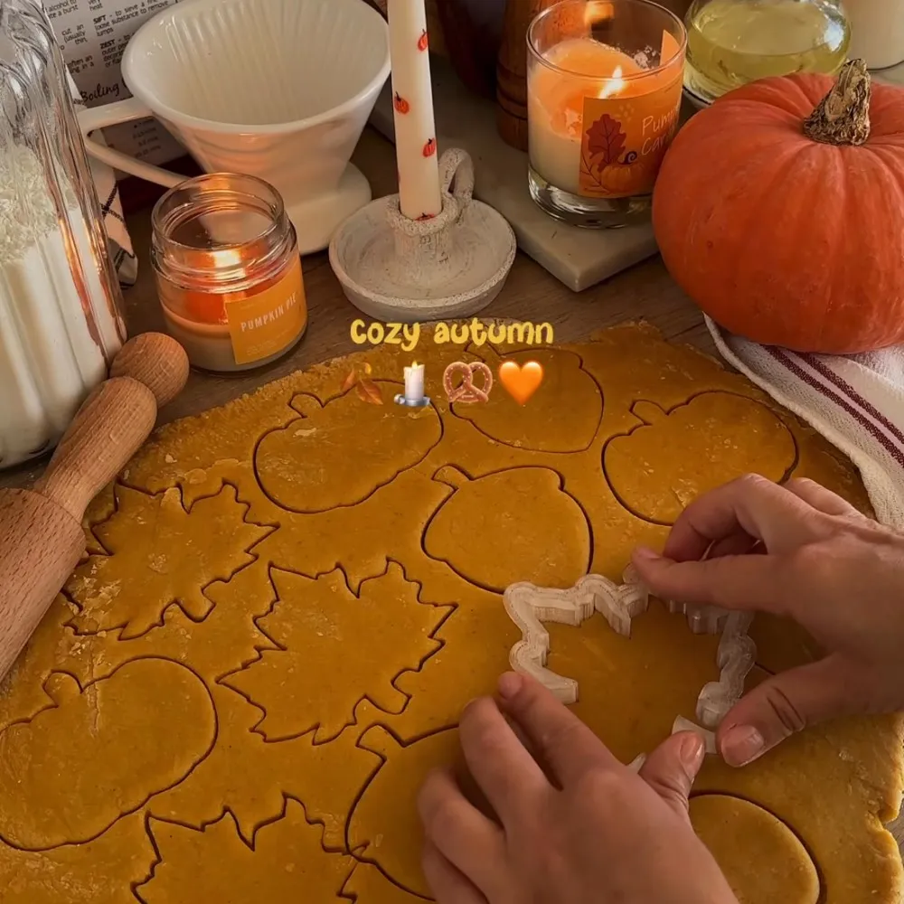 Bake some spiced autumn cookies 🍪