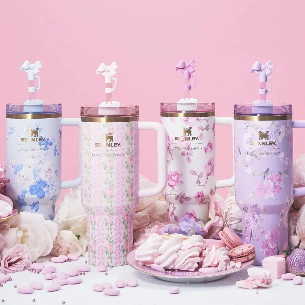 The new Stanley x LoveShackFancy collection features floral patterns and romantic accents 🌺 🌸💙