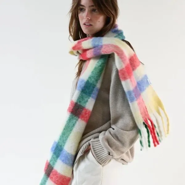 Oversized soft, warm scarf 🧣